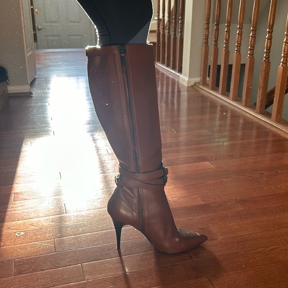 Burberry size 41. Stiletto boots with double strap. - Picture 1 of 5